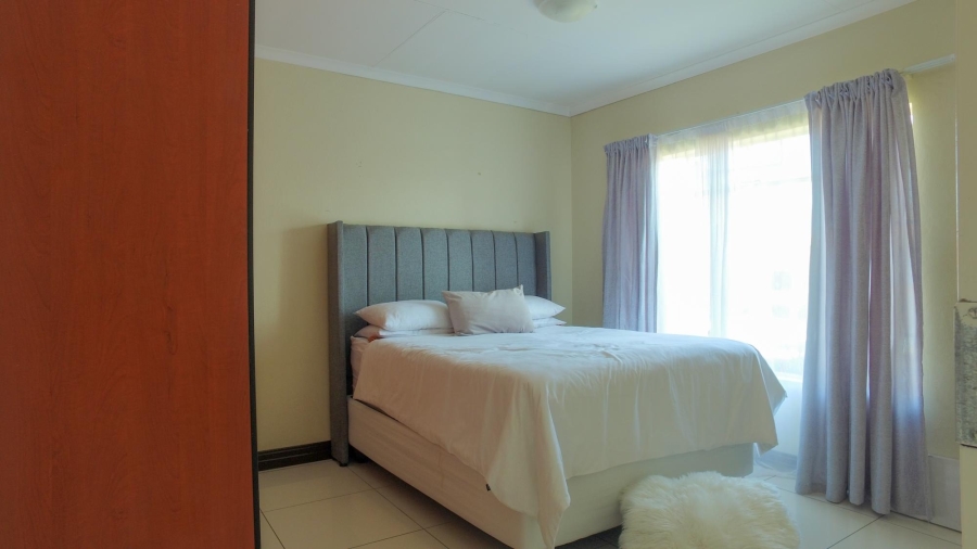 2 Bedroom Property for Sale in Waterval East North West